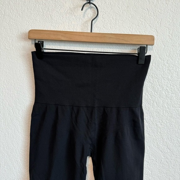 Assets By Spanx High Waisted Seamless Shaping Pull-On Leggings Very Black XL - Picture 6 of 11